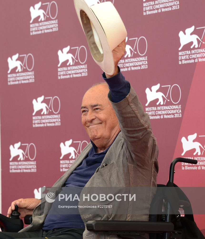 Фотоколл актеров и режиссеров перед открытием Венецианского фест