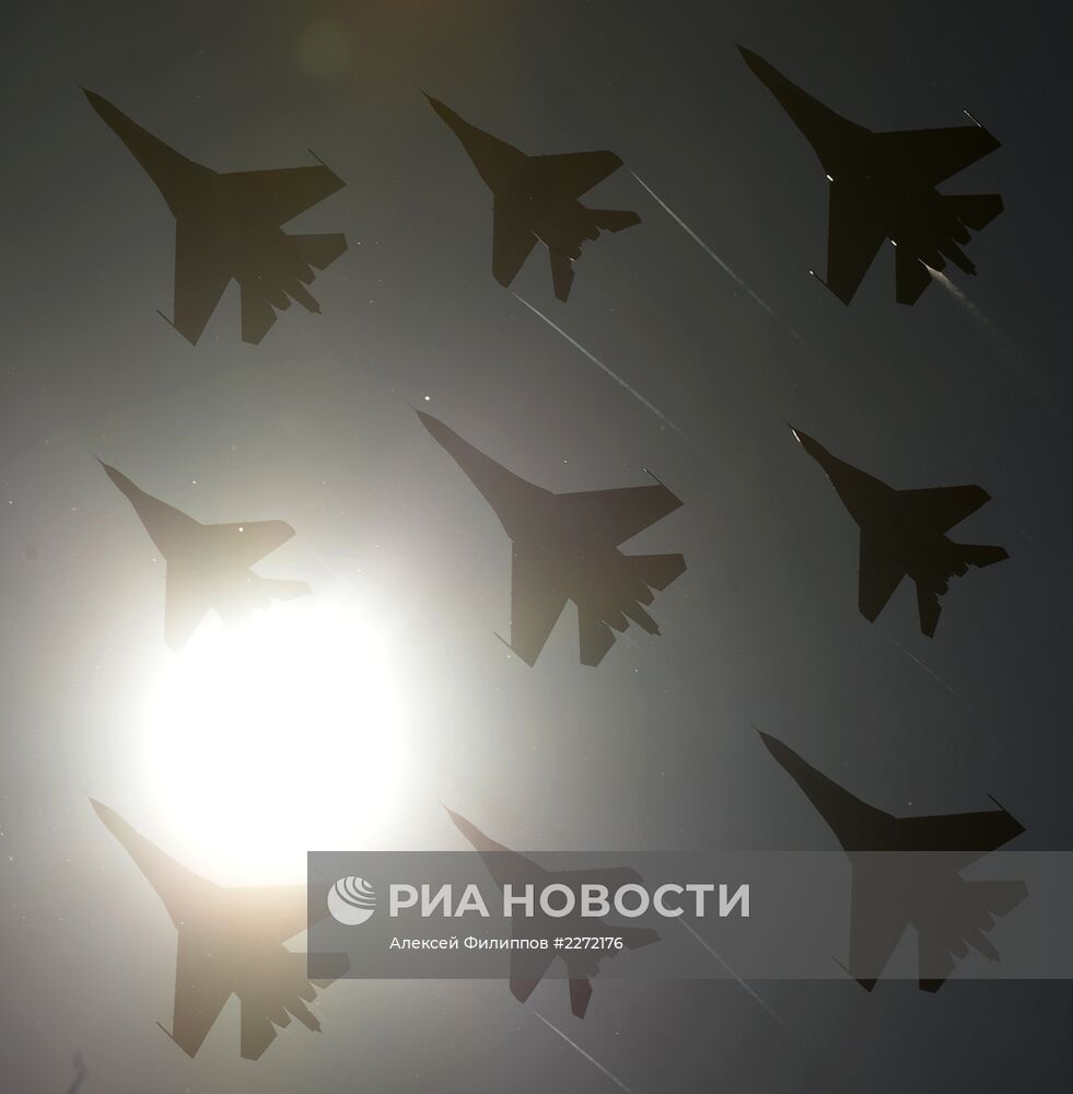 Демонстрационные полеты на авиасалоне МАКС-2013