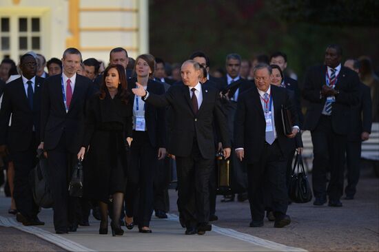 Прибытие участников саммита "Группы двадцати" в Петергоф