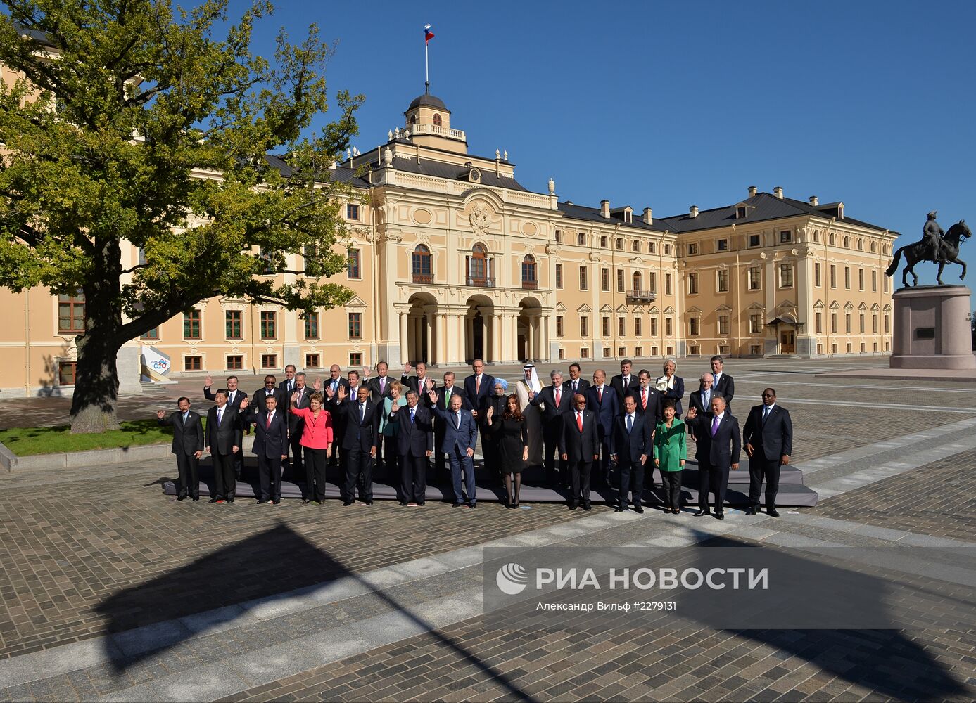 Официальное фотографирование участников саммита G20