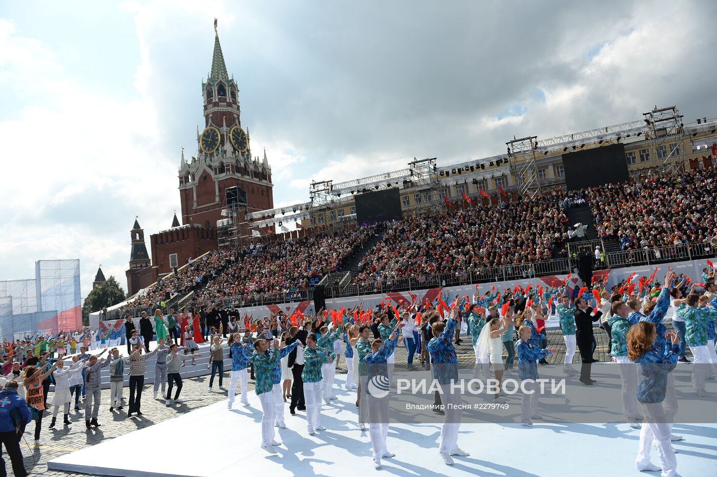 Город 2018. Мероприятия на красной площади. Концерт к Дню города на красной площади Москвы. Рок концерт на красной площади. Москва днем.