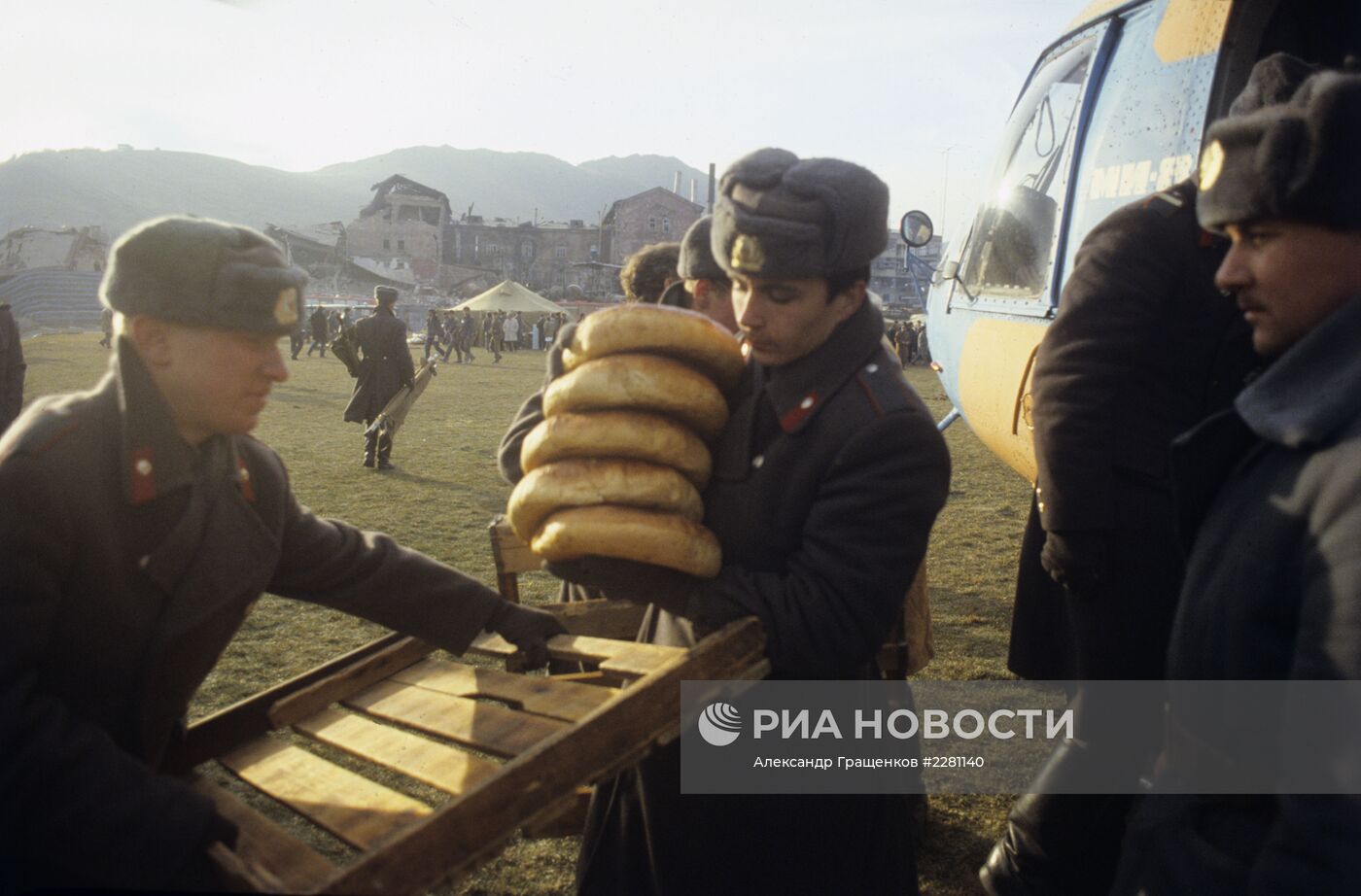 Продовольствие пострадавшим от землетрясения