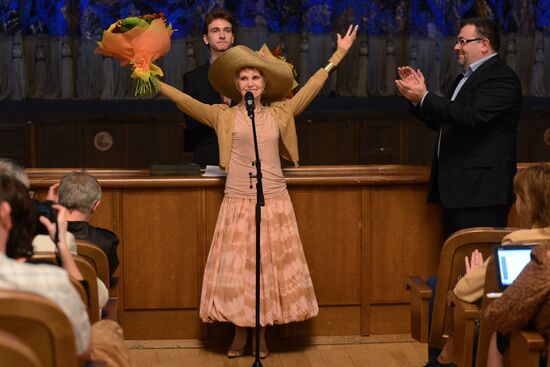 Сбор труппы театра им. Станиславского и Немировича-Данченко