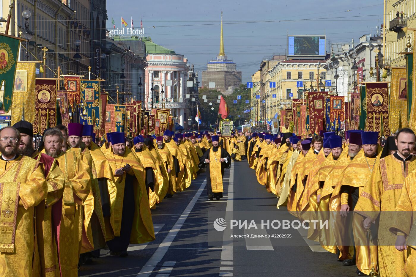 Празднование 300-летия Александро-Невской лавры