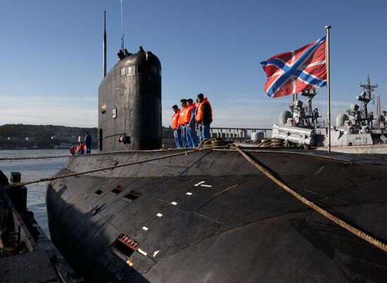 Встреча дизельной подводной лодки "Краснокаменск"