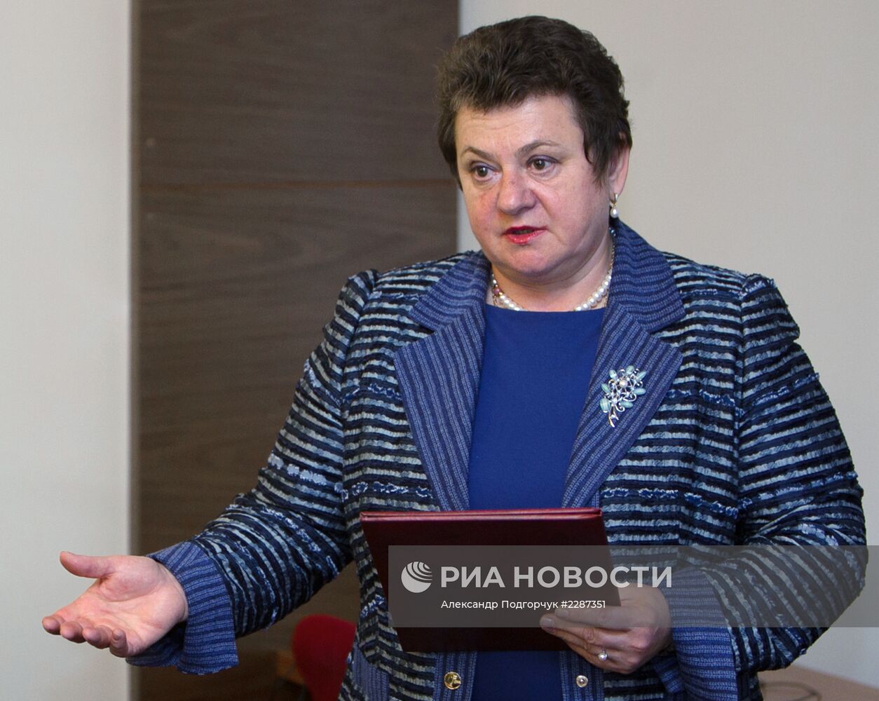 С.Орлова получила удостоверение губернатора Владимирской области
