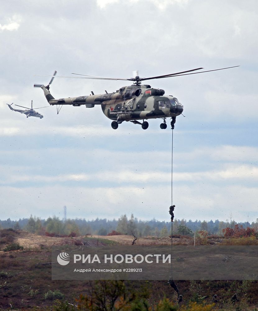Учения вооруженных сил России и Белоруссии "Запад-2013"