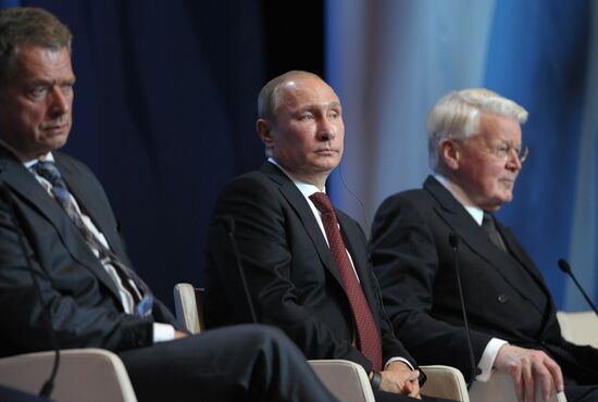 В.Путин на Международном арктическом форуме в Салехарде