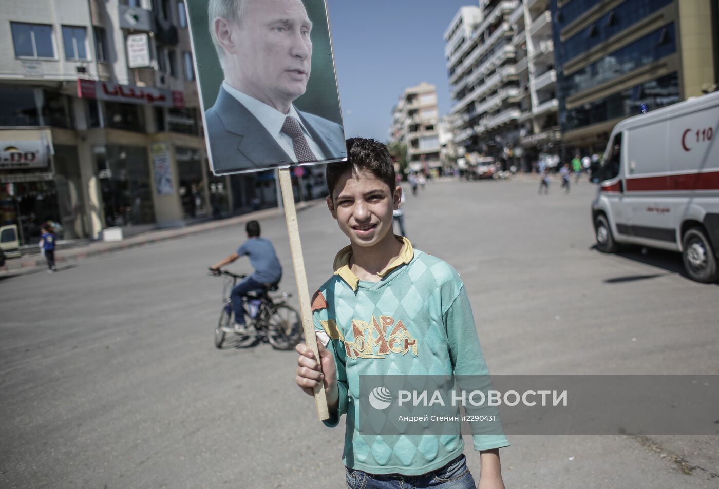 Митинг в поддержку Б. Асада и В. Путина в Сирии