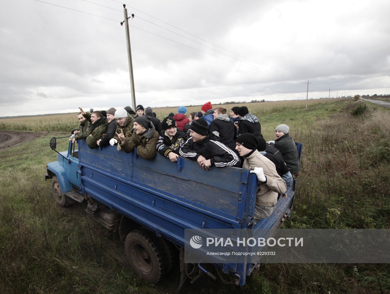 Студенты помогают убирать урожай во Владимирской области