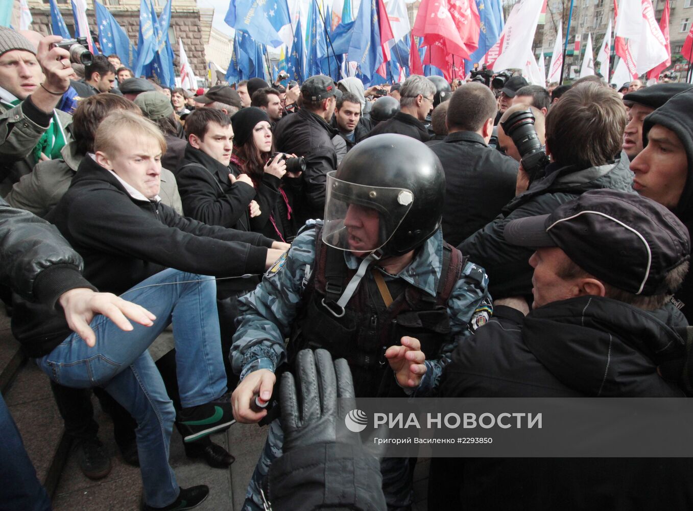 Беспорядки у здания Киевсовета