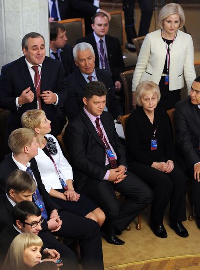 Встреча В.Путина и Д.Медведева с активом партии "Единая Россия"