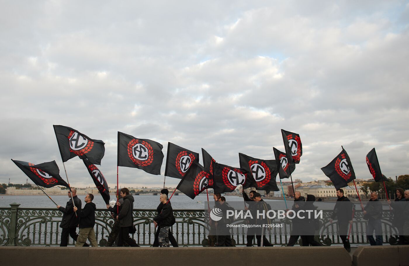 Акция "Марш памяти", приуроченная к событиям 1993 года