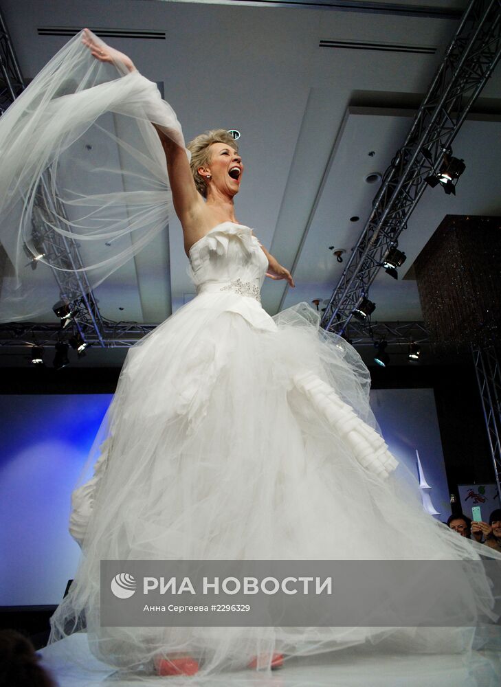 Благотворительный показ свадебных и вечерних платьев от Vera Wang