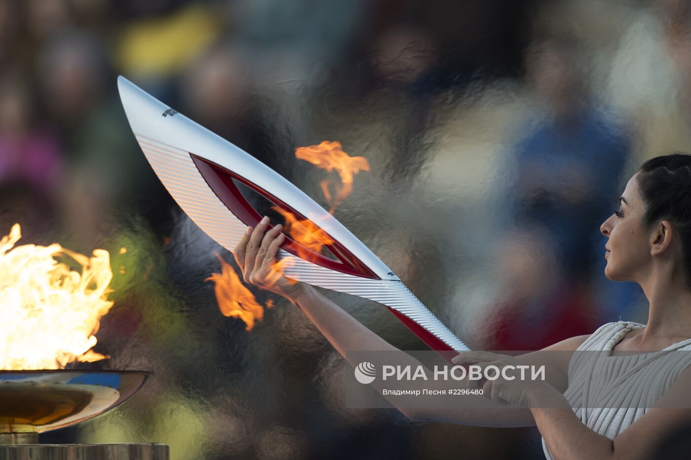 Церемония передачи Олимпийского огня Оргкомитету "Сочи 2014"