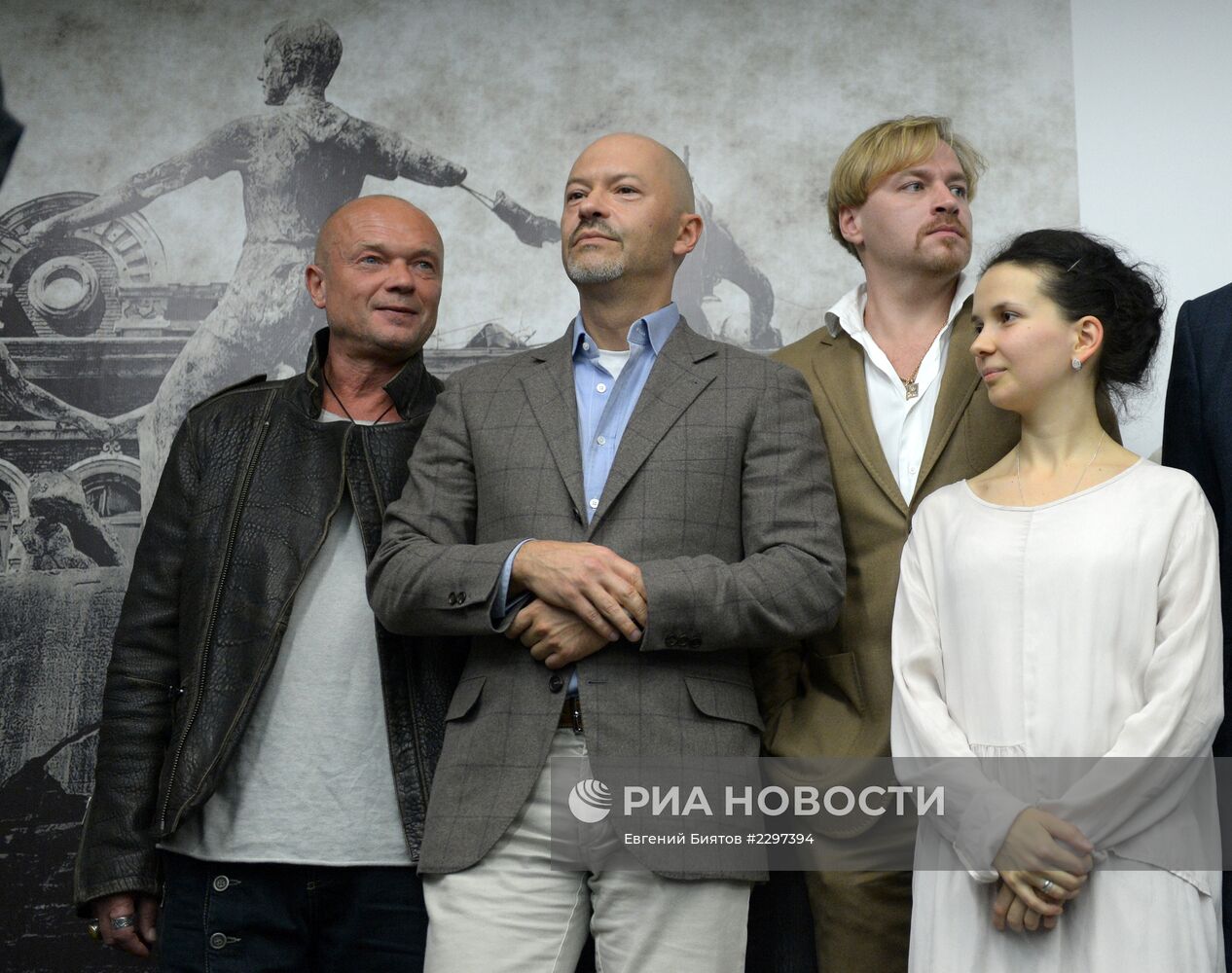 Презентация фотопроекта Федора Бондарчука "Сталинград"