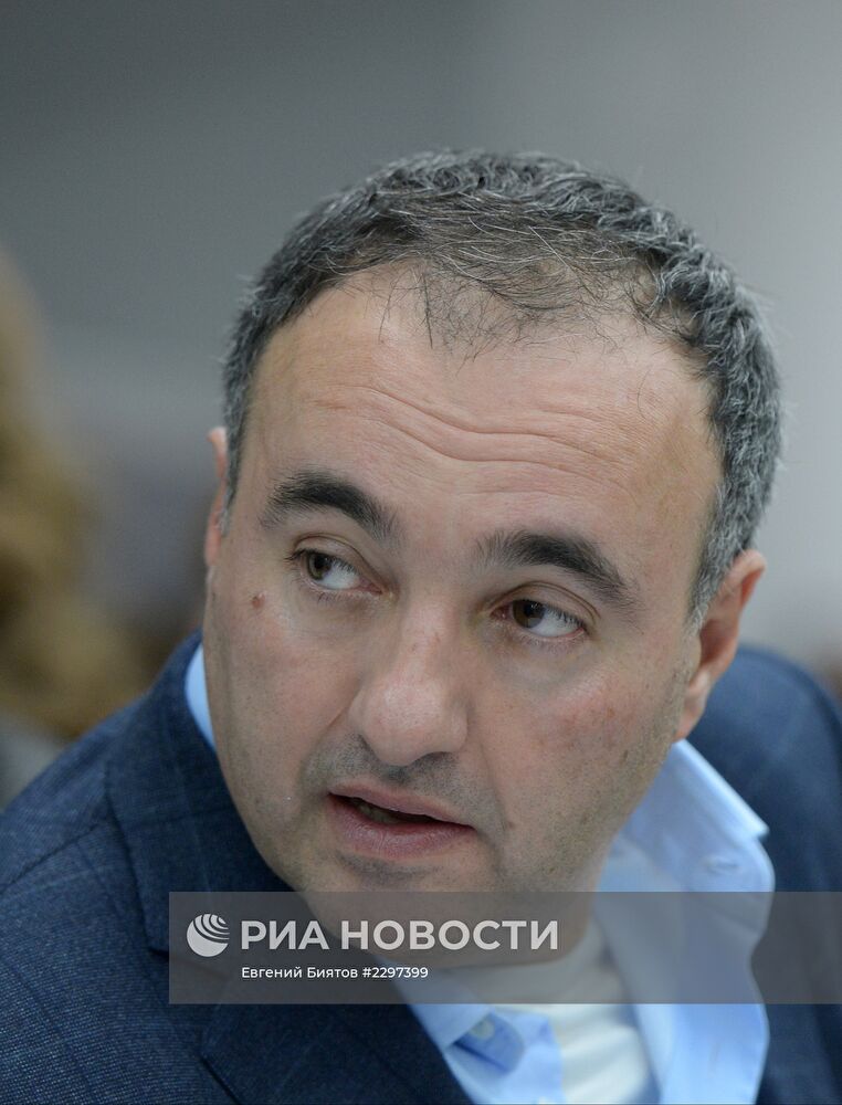 Презентация фотопроекта Федора Бондарчука "Сталинград"