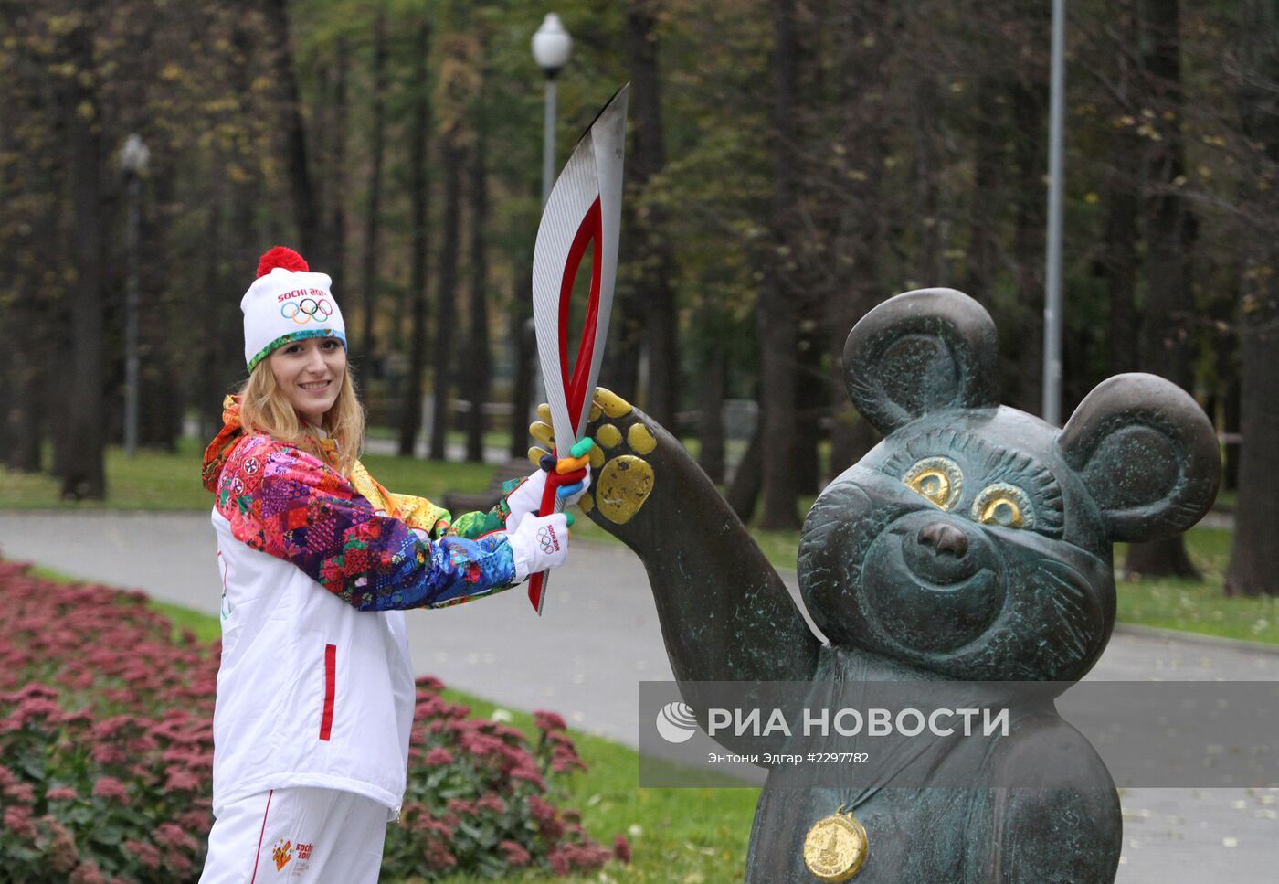 Памятник Олимпийскому Мишке в Москве