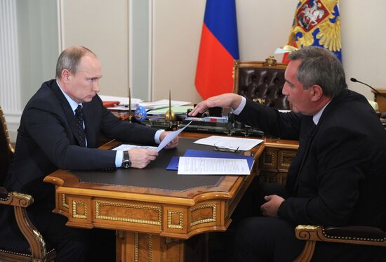 В.Путин провел рабочую встречу с Д.Рогозиным