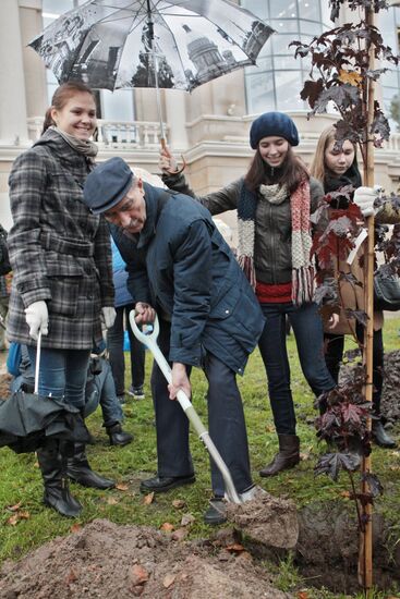 Закладка "Аллеи Ленфильма" в Санкт-Петербурге