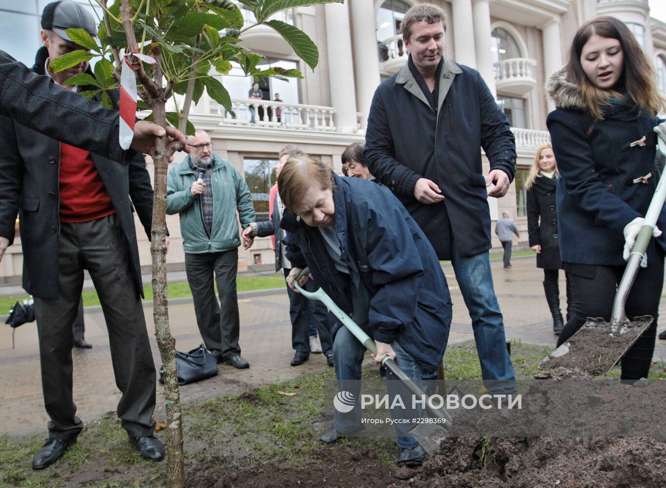 Закладка "Аллеи Ленфильма" в Санкт-Петербурге