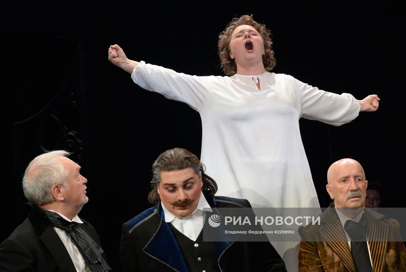 Пресс-показ спектакля "Женитьба" в Театре имени Евг.Вахтангова