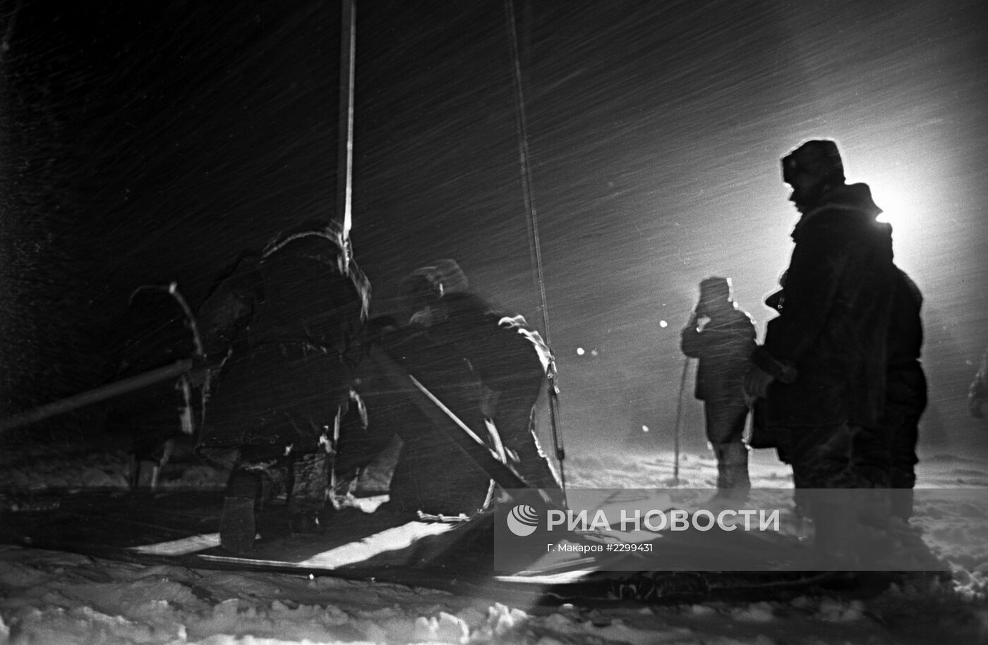 На полярной станции "Северный полюс-10"