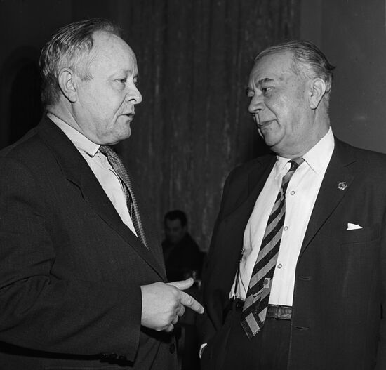 Василий Емельянов и Хоря Хулубей