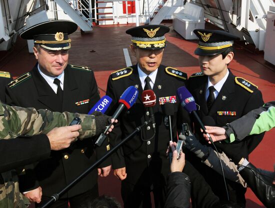 Совместные российско-корейские учения морских пограничников