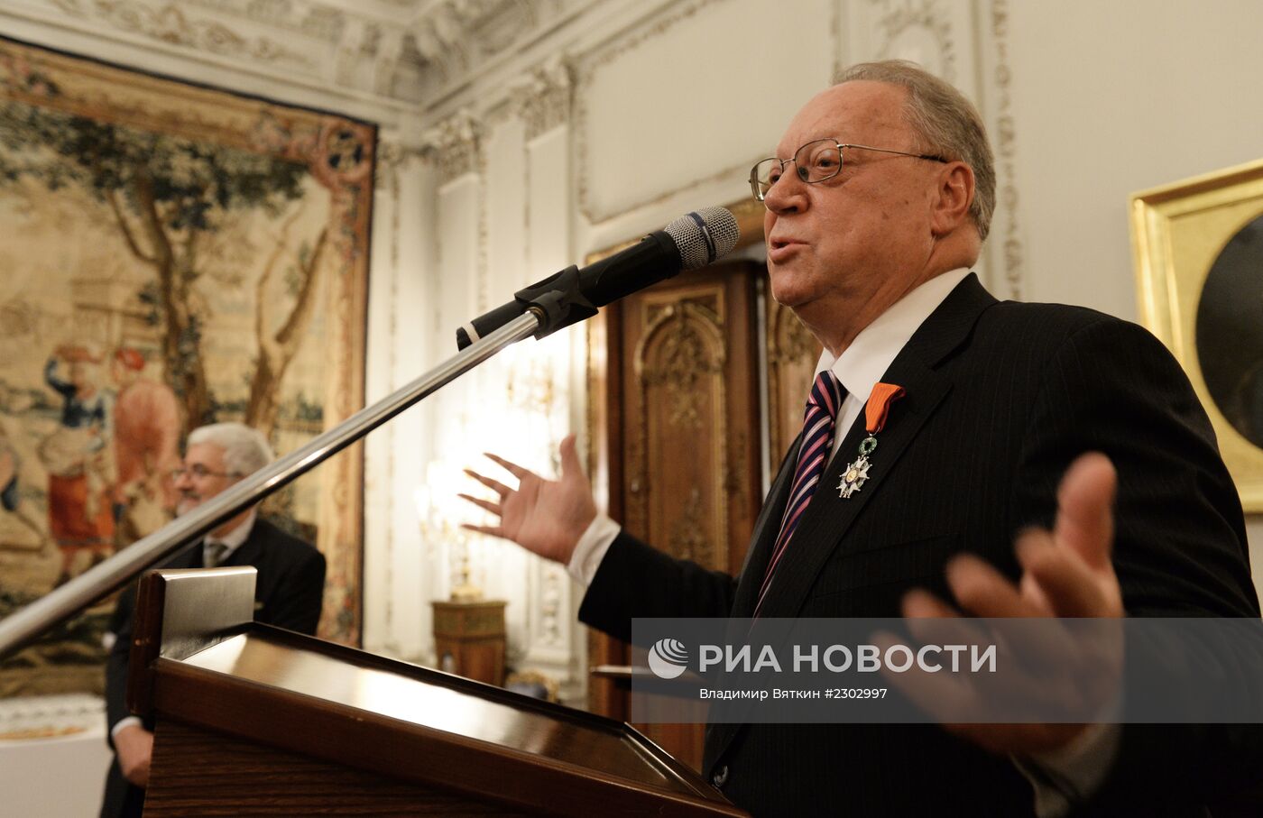 Награждение Орденом Почетного легиона В.Шадрина