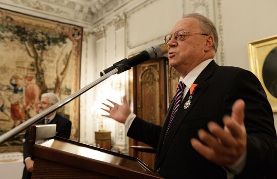 Награждение Орденом Почетного легиона В.Шадрина