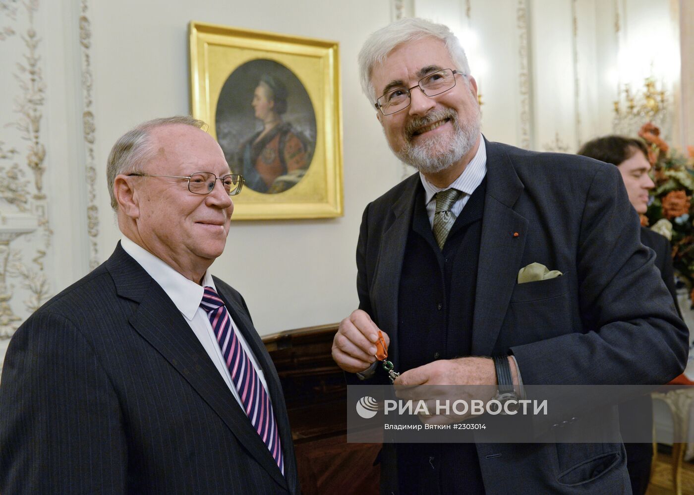 Награждение Орденом Почетного легиона В.Шадрина