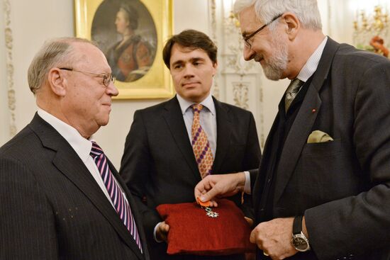 Награждение Орденом Почетного легиона В.Шадрина