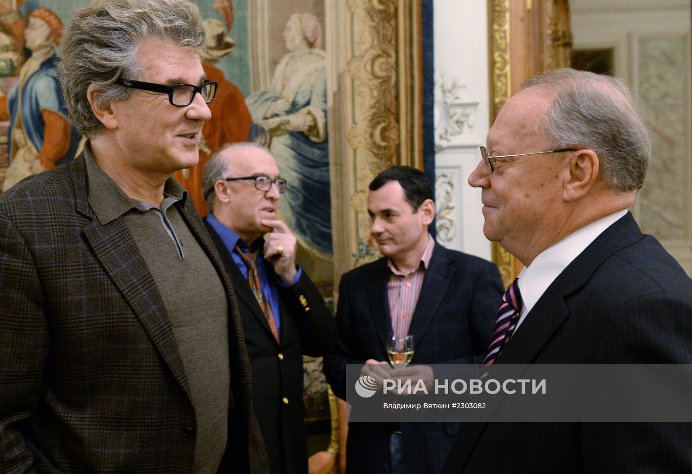 Награждение Орденом Почетного легиона В.Шадрина