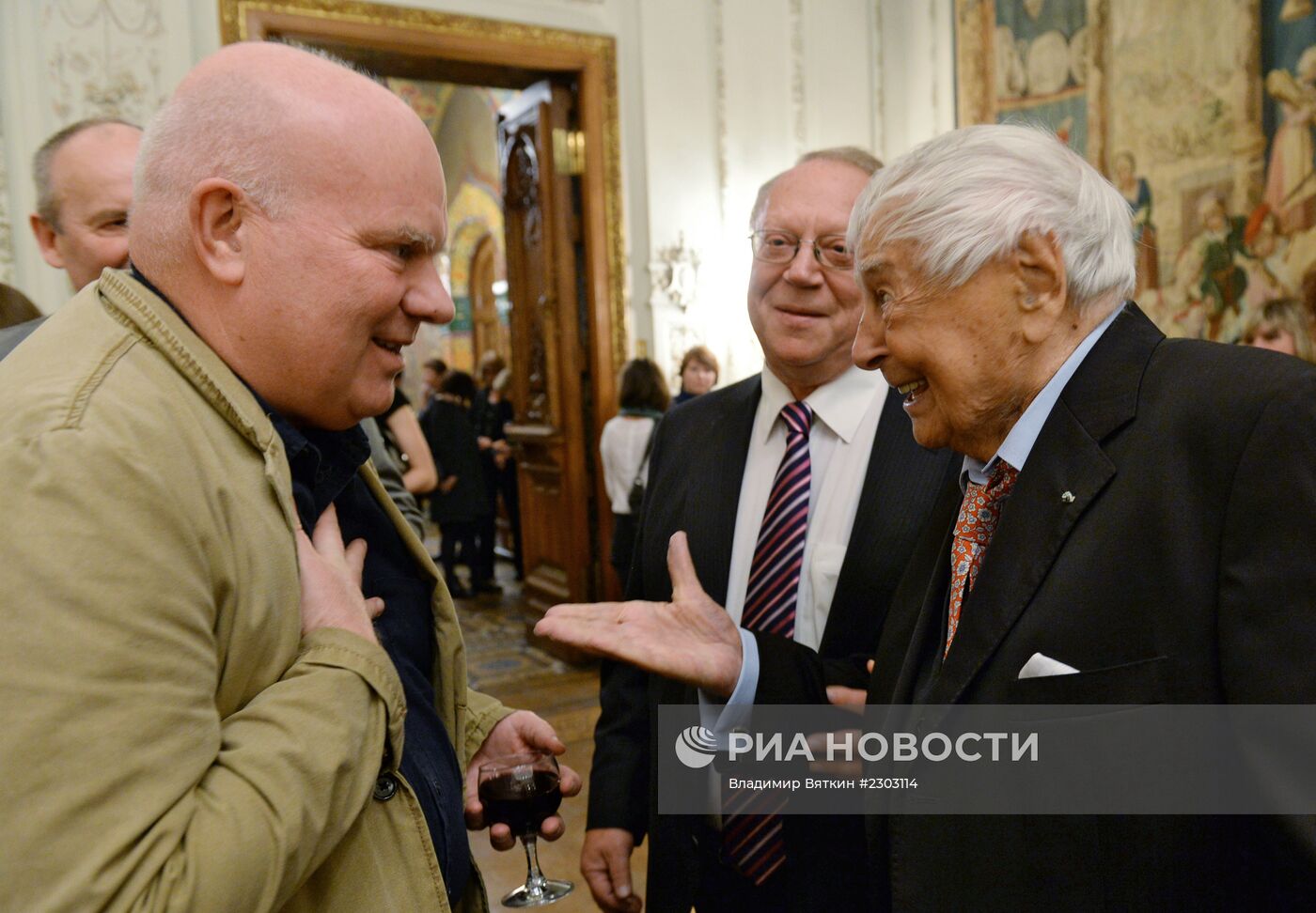 Награждение Орденом Почетного легиона В.Шадрина
