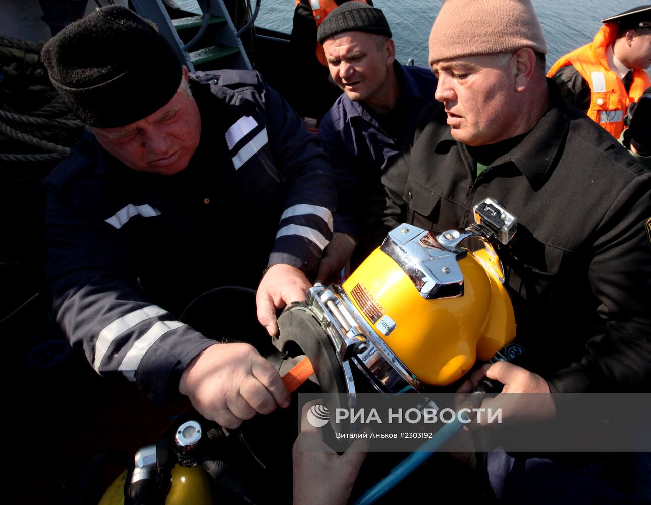 Учения Тихоокеанского флота по оказанию помощи аварийной подводной лодке