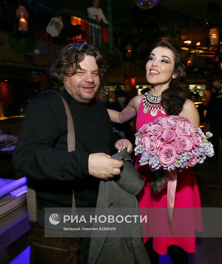 Премьера клипа Сати Казановой на песню "Дура"