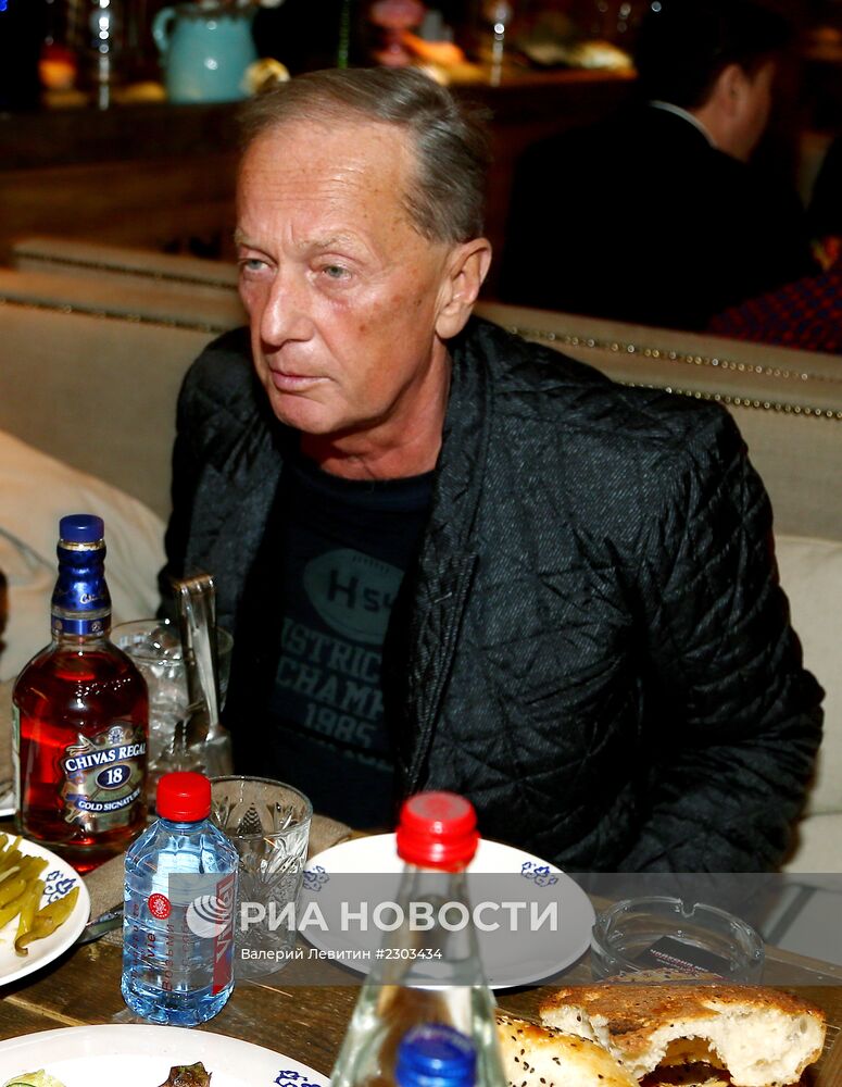 Премьера клипа Сати Казановой на песню "Дура"