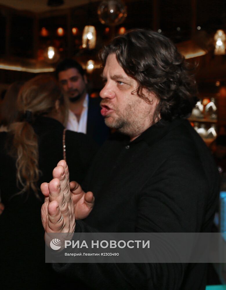 Премьера клипа Сати Казановой на песню "Дура"