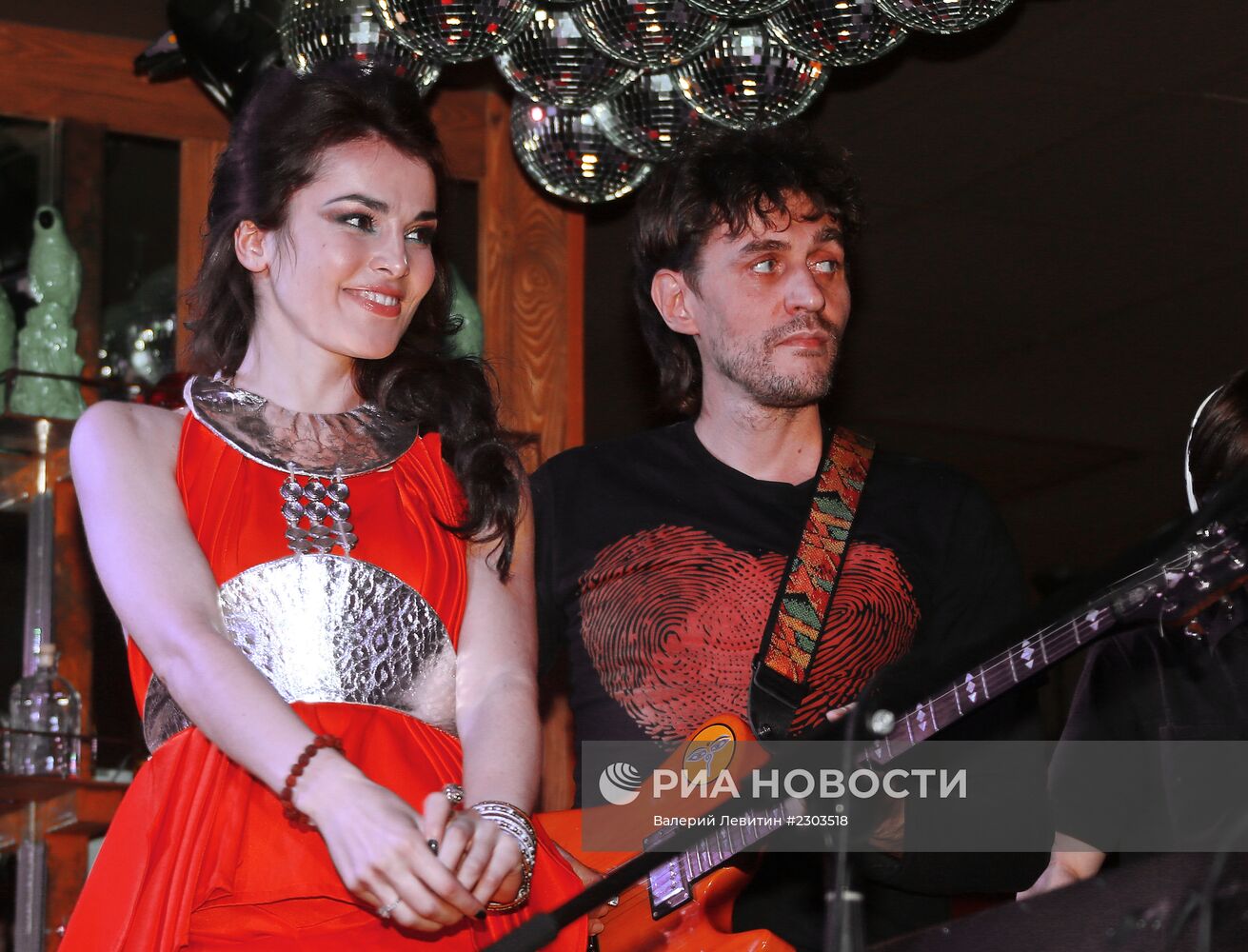 Премьера клипа Сати Казановой на песню "Дура"