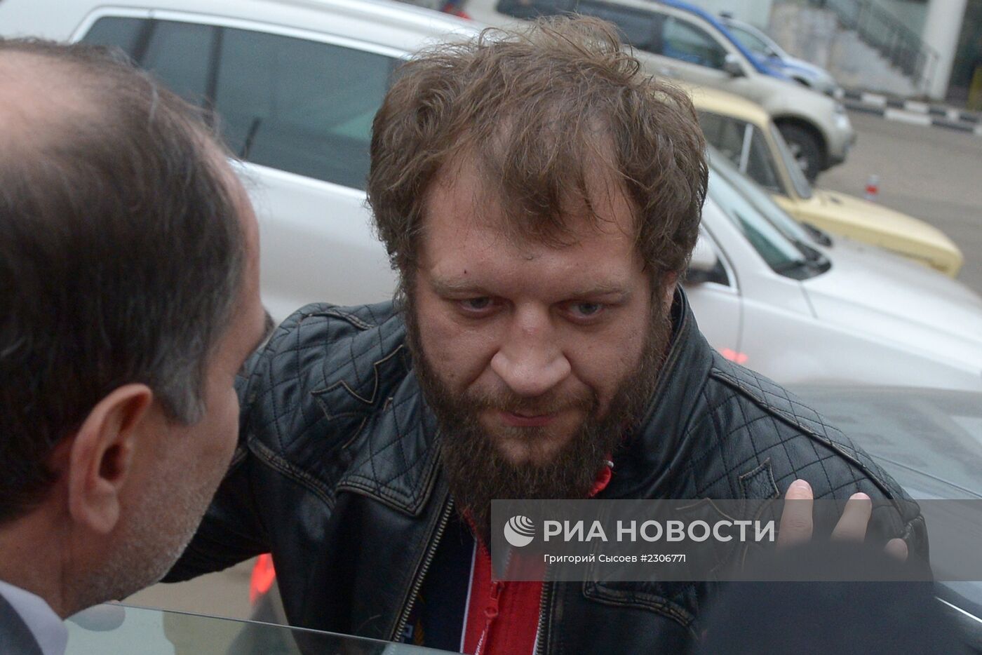Александра Емельяненко подозревают в избиении посетителя кафе
