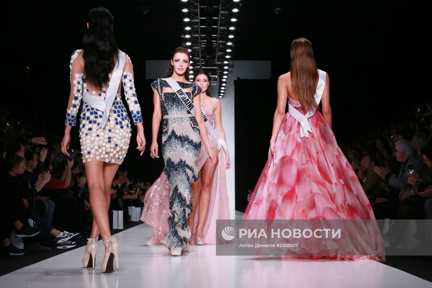 Mercedes-Benz Fashion Week. День первый