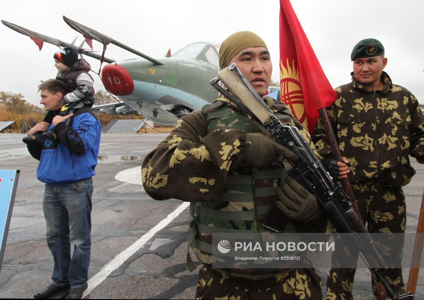 10-летие открытия базы ОДКБ в городе Кант в Киргизии