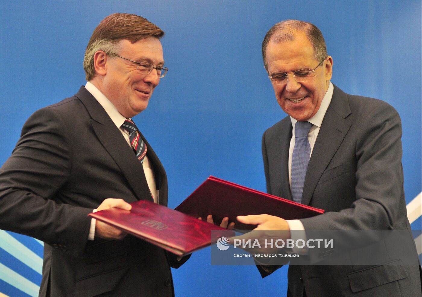 Встреча глав МИД России и Украины С.Лаврова и Л.Кожары