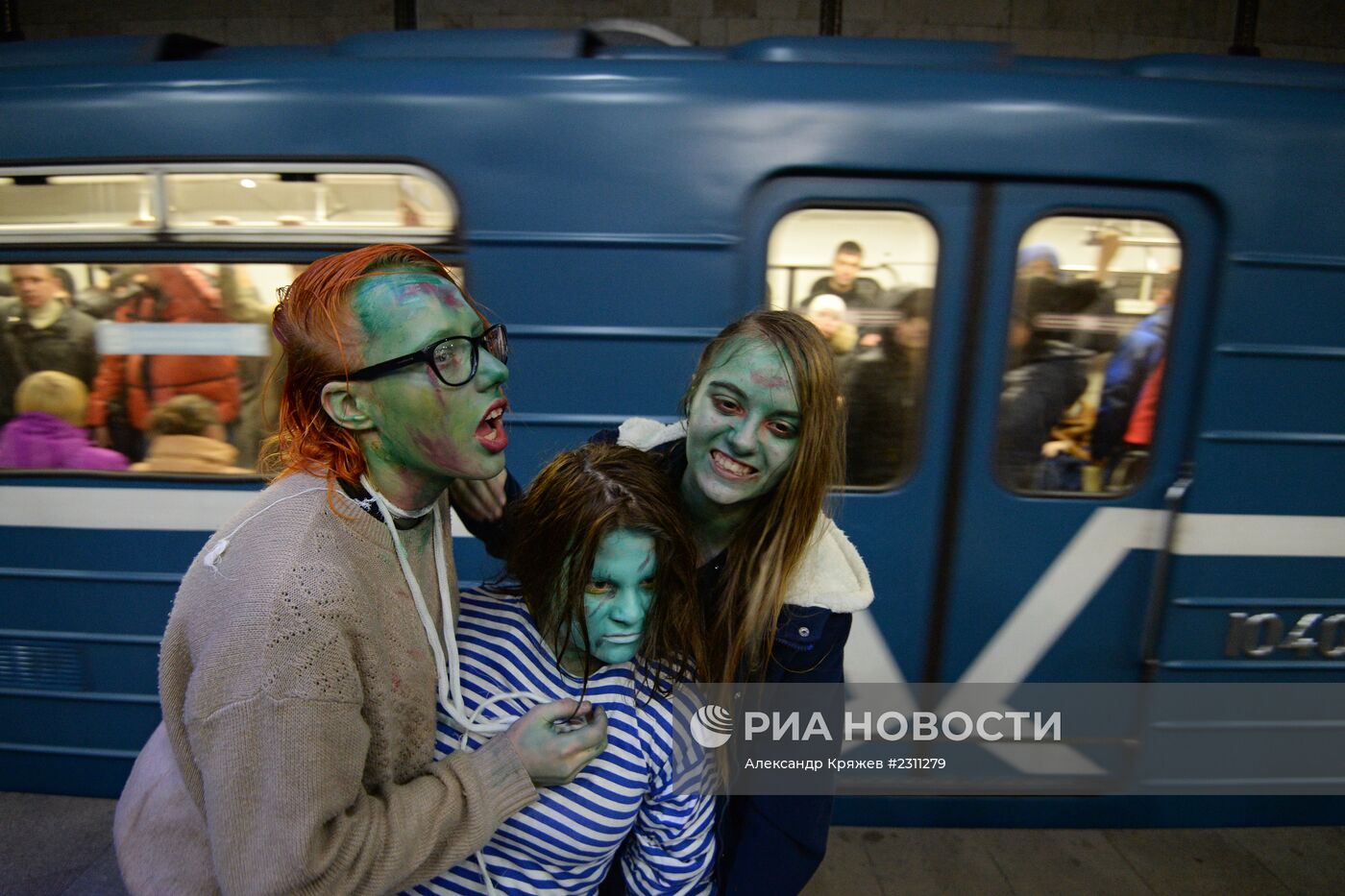 "Зомби-парад" в канун Хэллоуина в Новосибирске