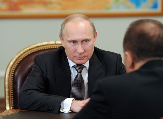 В.Путин встретился с М.Менем