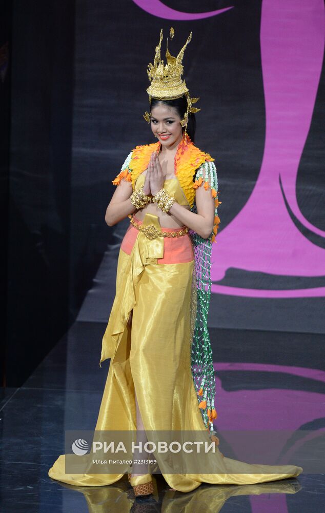 Шоу национальных костюмов конкурсанток "Мисс Вселенная"