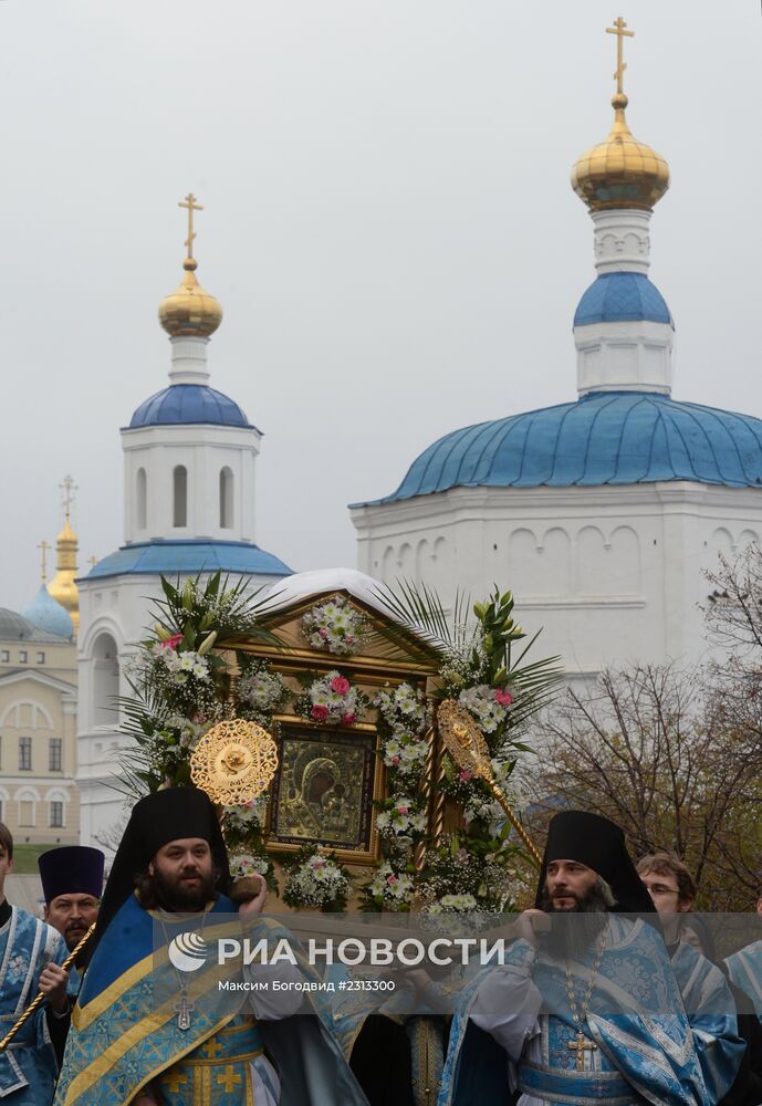 Крестный ход в честь праздника Казанской иконы Божией Матери
