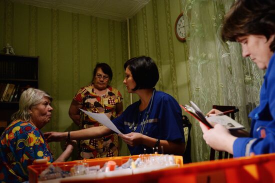 Работа бригады скорой помощи в Великом Новгороде