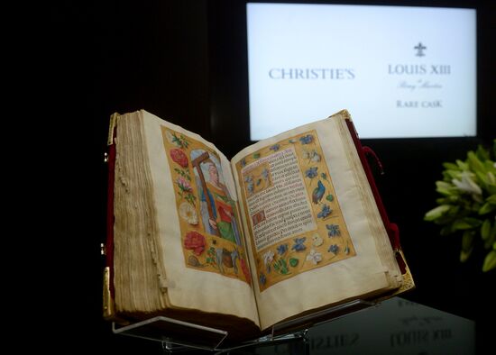 Показ произведений искусства аукционного дома Christie's